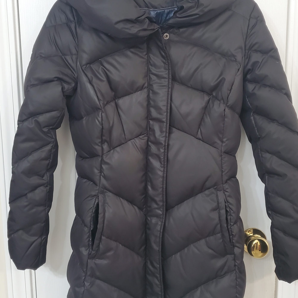 T Tahari Elegant Black Puffer Coat